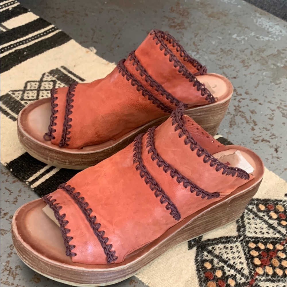 Red leather A.S.98 Sundance Platform Sandals with Whipstitch Detailing